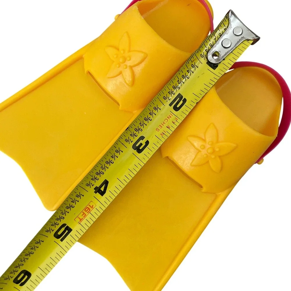 Pleasant Company Retired‎ American Girl Of Today Swim Set FINS ONLY yellow